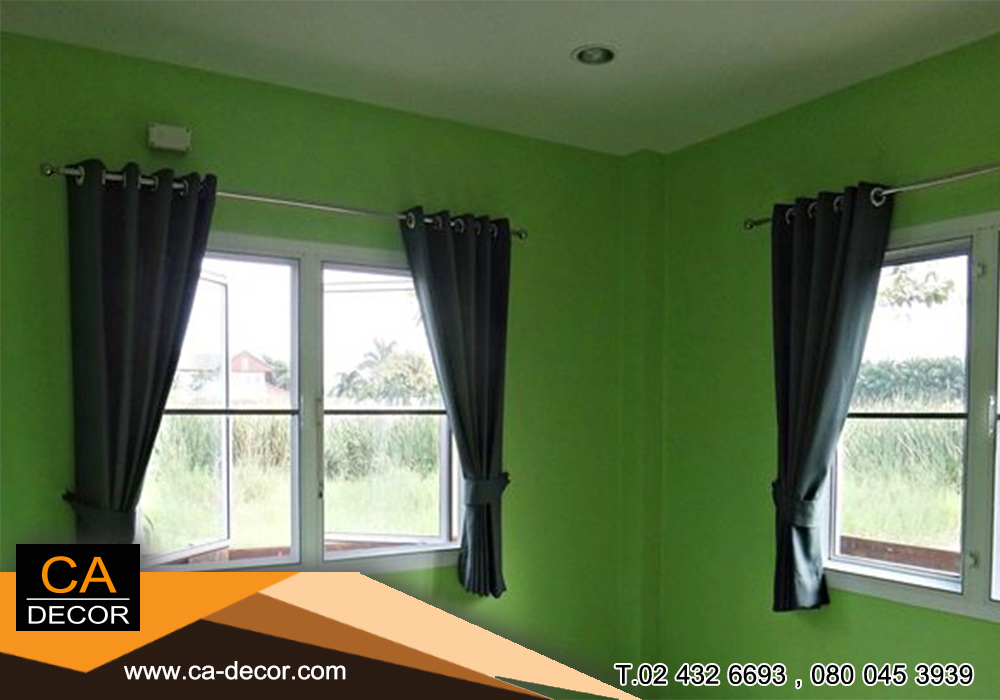 ผ้าม่านตาไก่สีดำรางสแตนเลส