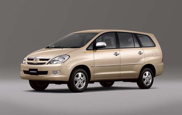 imgToyota20Innova1